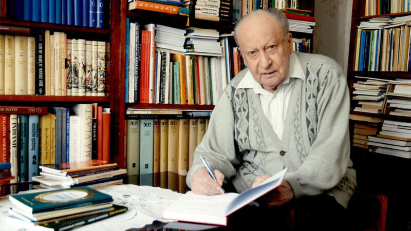 Zrzutka na ławeczkę Longina Jana Okonia